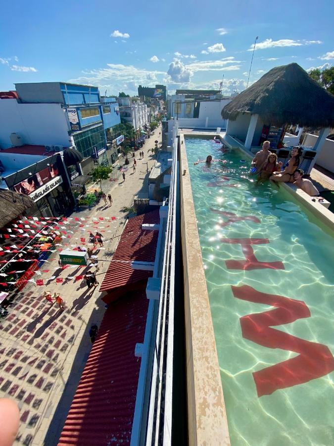 Why Not Rooftop Party Hostel Playa del Carmen Exterior photo